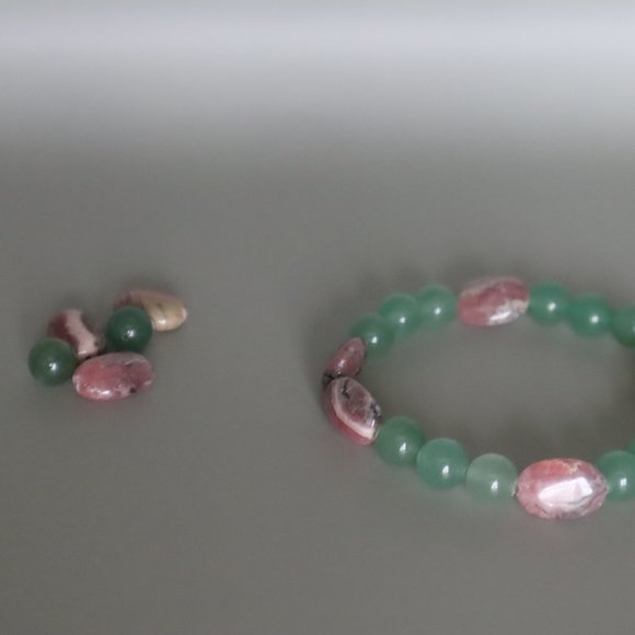 Rhodochrosite and Aventurine Stretch Bracelet - Picture 7 of 11